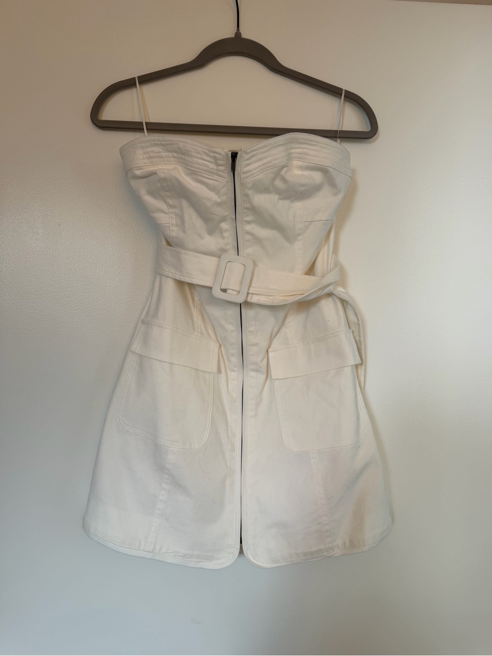 Astr White Strapless Belted Mini Dress with Front Zip - Picture 2 of 3